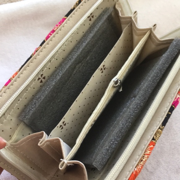 SOLD✨Vintage Thread-work Wallet✨ - Picture 4 of 6